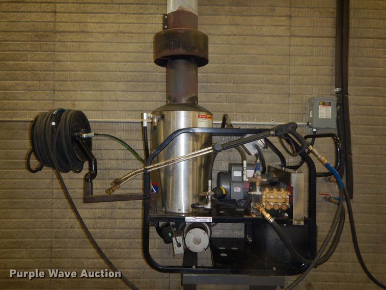 image for item GQ9838 2012 CarQuest ALK4030E pressure washer