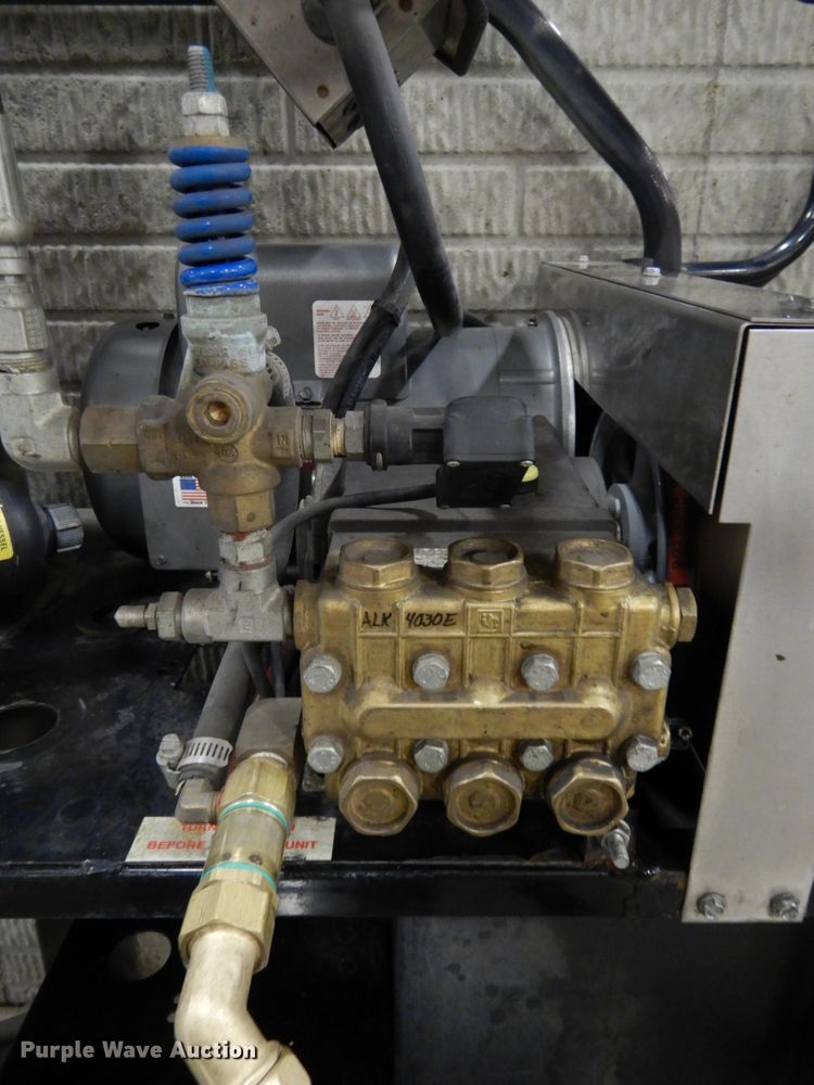 image for item GQ9838 2012 CarQuest ALK4030E pressure washer