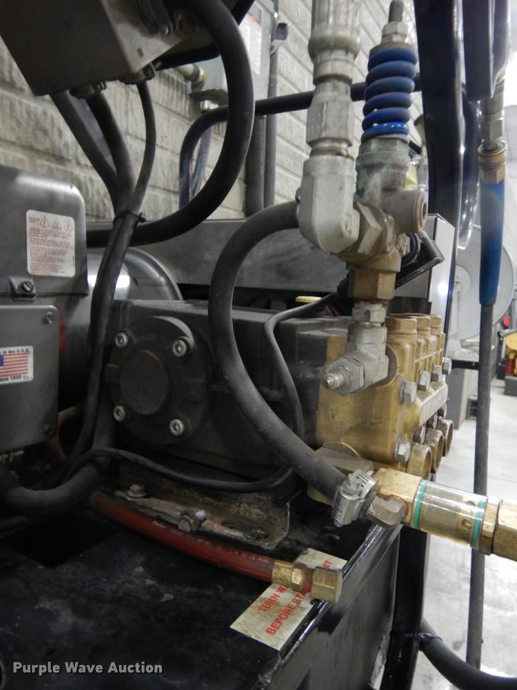 image for item GQ9838 2012 CarQuest ALK4030E pressure washer