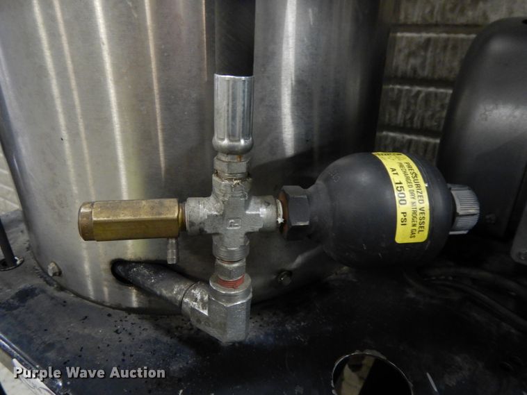 image for item GQ9838 2012 CarQuest ALK4030E pressure washer