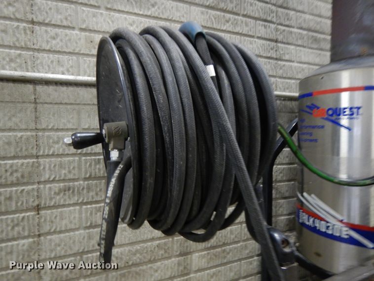 image for item GQ9838 2012 CarQuest ALK4030E pressure washer