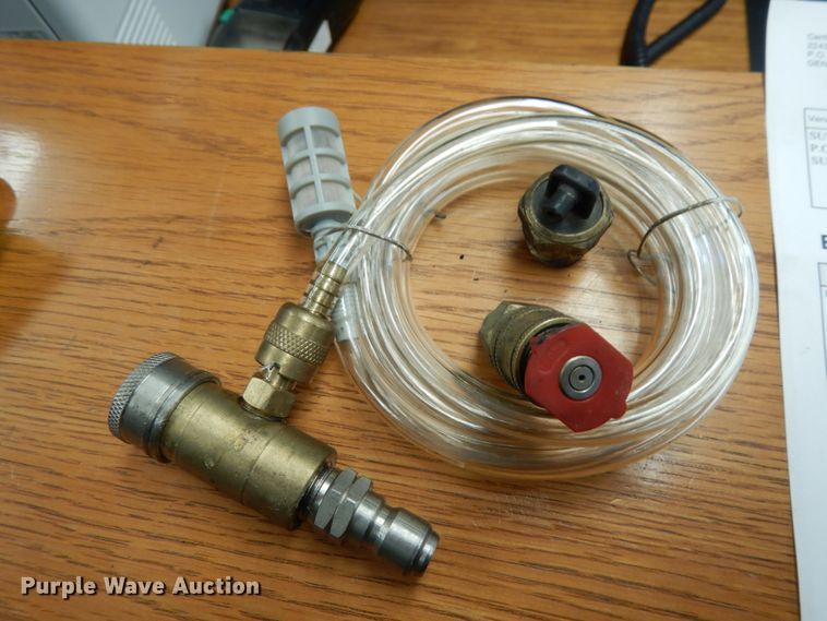 image for item GQ9838 2012 CarQuest ALK4030E pressure washer