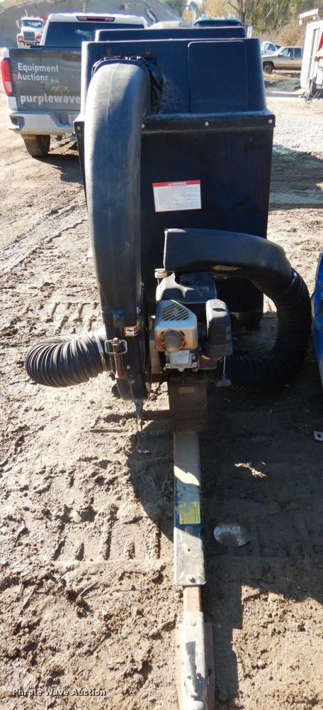 image for item GQ9858 Lawn equipment