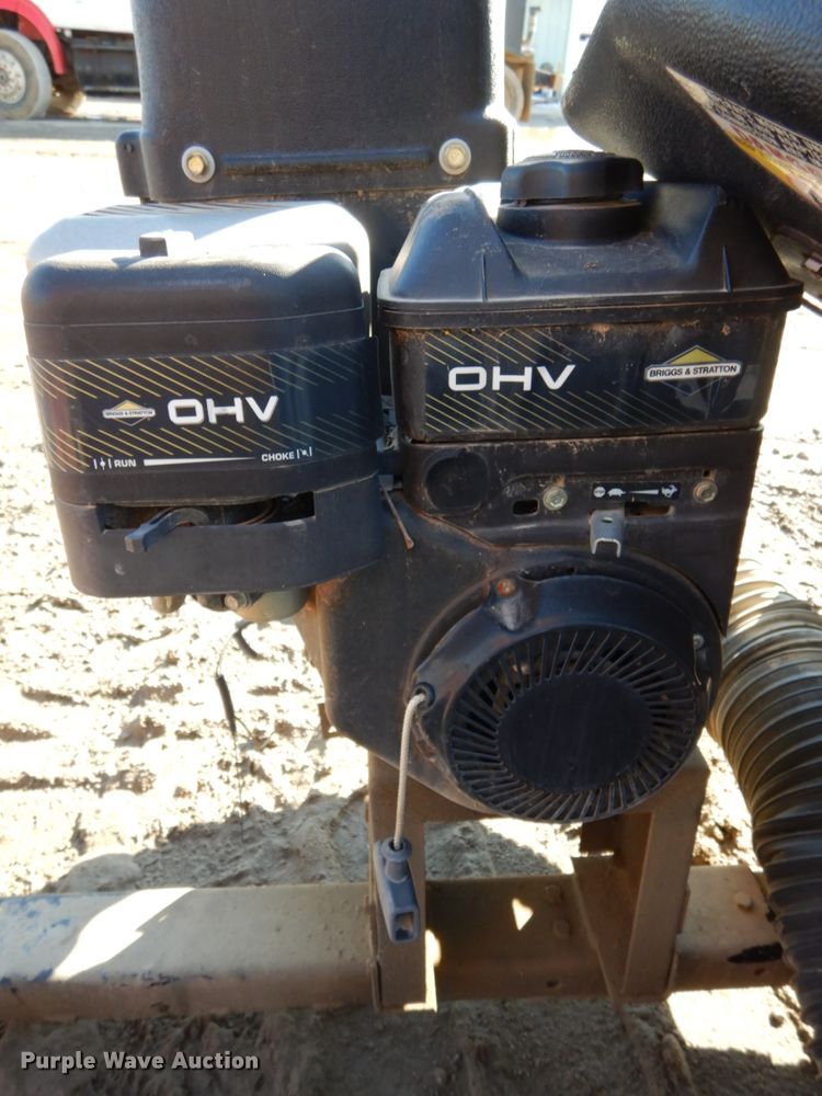 image for item GQ9858 Lawn equipment