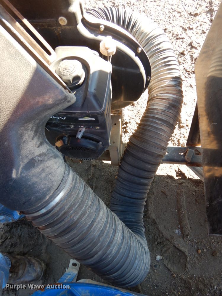 image for item GQ9858 Lawn equipment