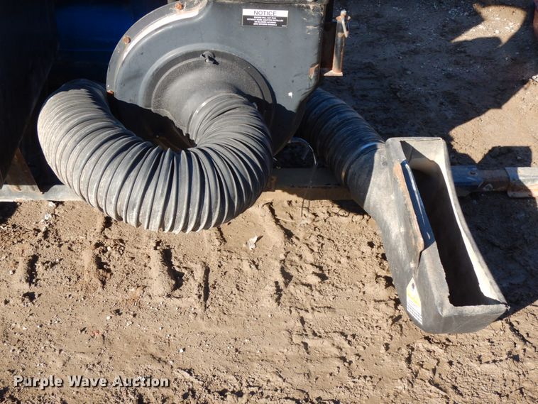 image for item GQ9858 Lawn equipment