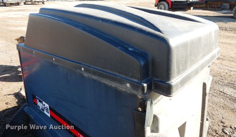 image for item GQ9858 Lawn equipment