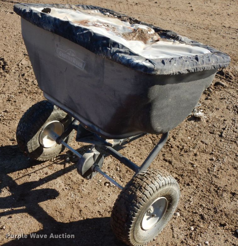 image for item GQ9858 Lawn equipment