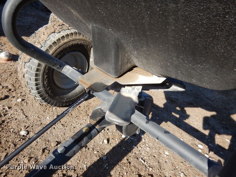 image for item GQ9858 Lawn equipment