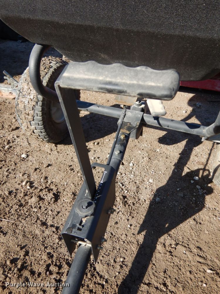 image for item GQ9858 Lawn equipment