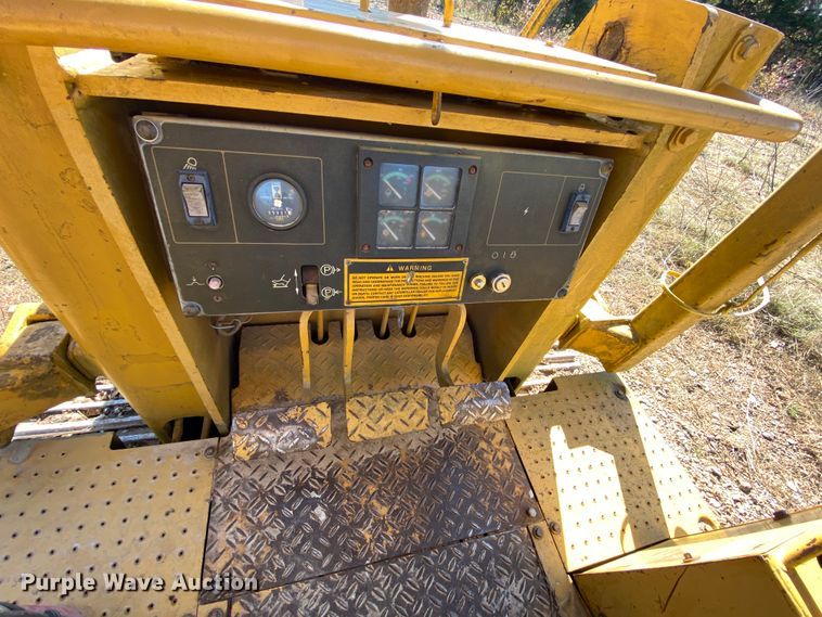 image for item HA9662 1995 Caterpillar 933  track loader