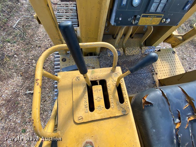 image for item HA9662 1995 Caterpillar 933  track loader