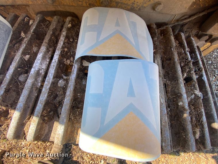 image for item HA9662 1995 Caterpillar 933  track loader