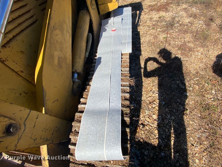 image for item HA9662 1995 Caterpillar 933  track loader