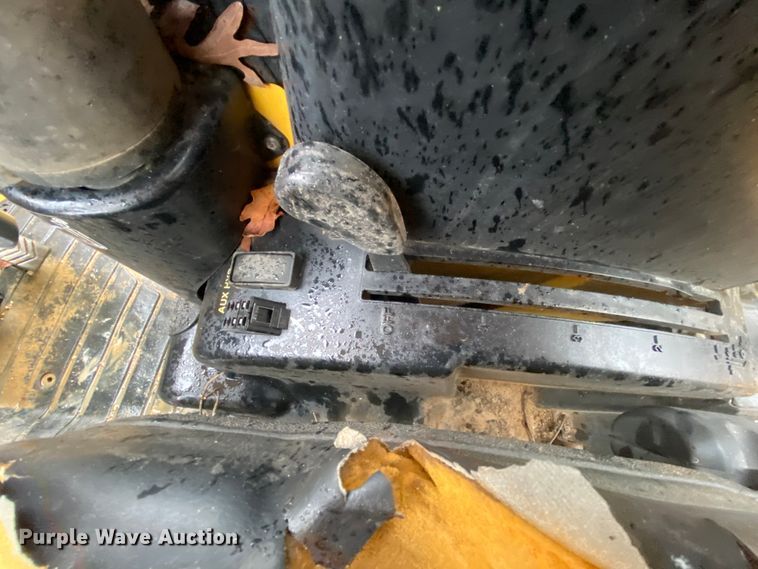 image for item HA9665 John Deere 110  backhoe