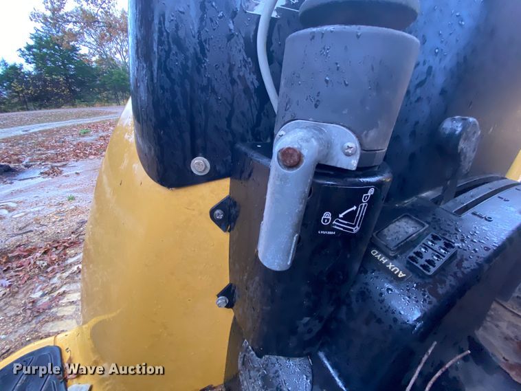 image for item HA9665 John Deere 110  backhoe