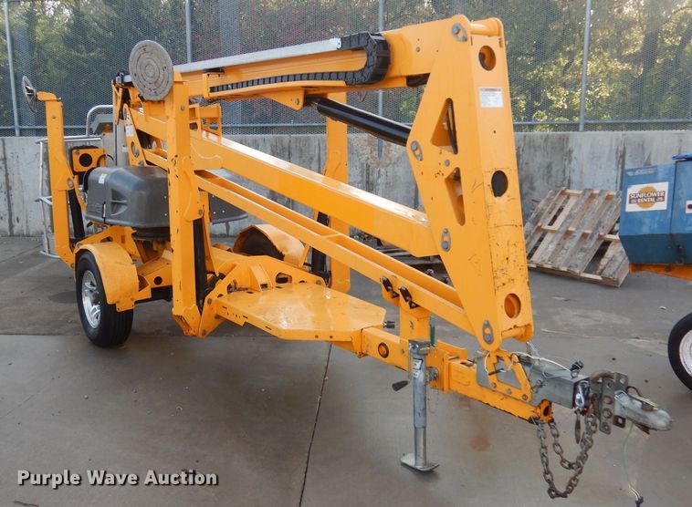 image for item HA9853 2014 Haulotte 4527A  boom lift