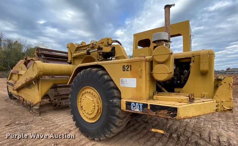 image for item HE9885 1968 Caterpillar J621  elevating scraper