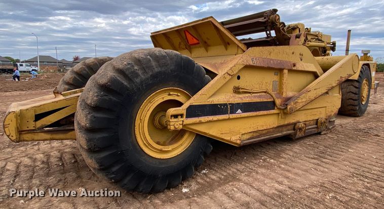 image for item HE9885 1968 Caterpillar J621  elevating scraper