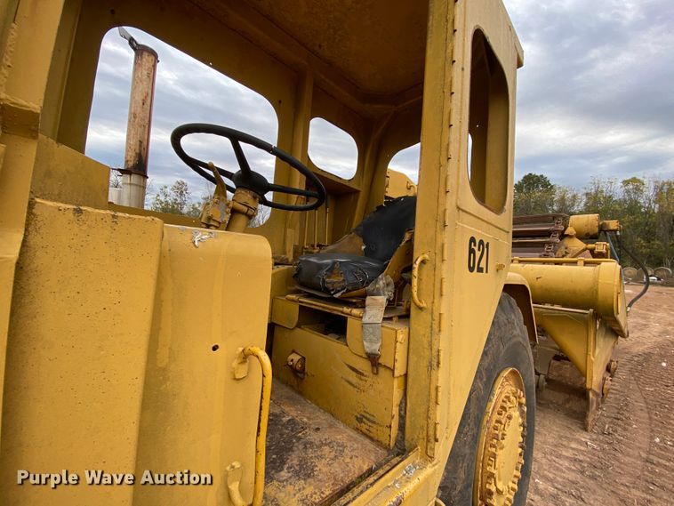 image for item HE9885 1968 Caterpillar J621  elevating scraper