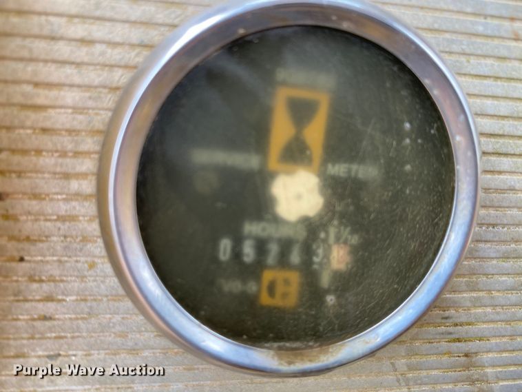 image for item HE9885 1968 Caterpillar J621  elevating scraper