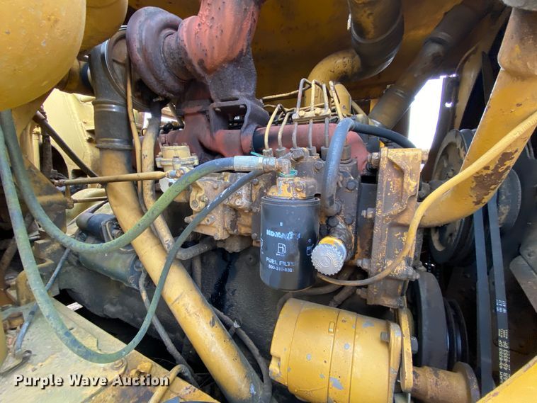 image for item HE9885 1968 Caterpillar J621  elevating scraper