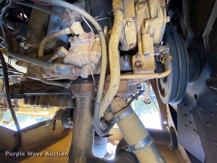 image for item HE9885 1968 Caterpillar J621  elevating scraper