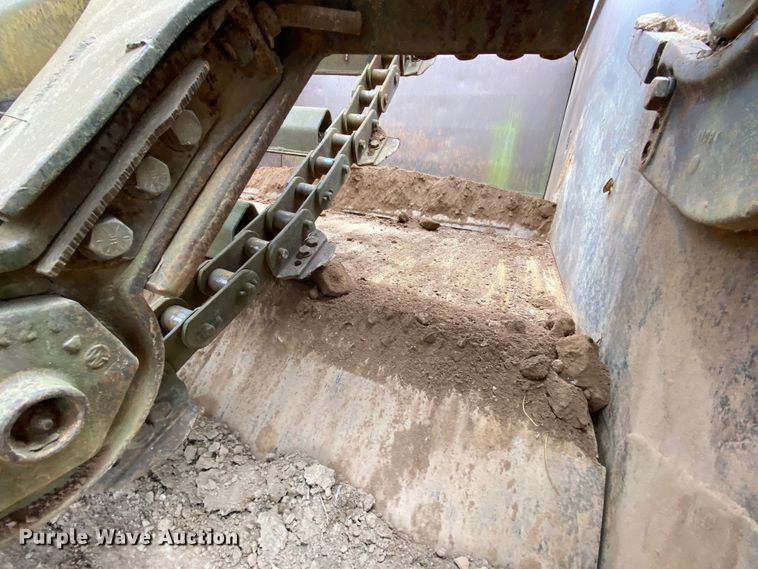 image for item HE9885 1968 Caterpillar J621  elevating scraper