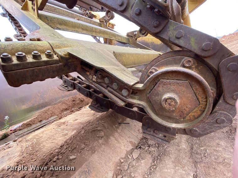 image for item HE9885 1968 Caterpillar J621  elevating scraper