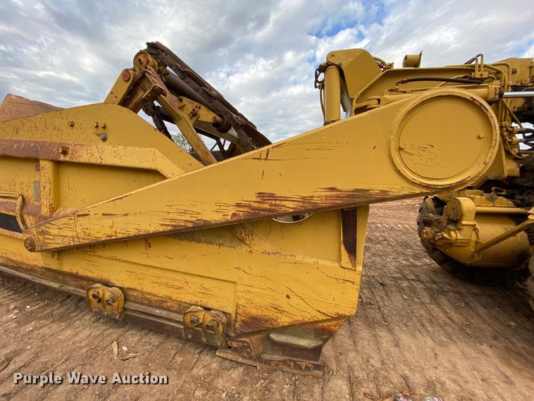 image for item HE9885 1968 Caterpillar J621  elevating scraper