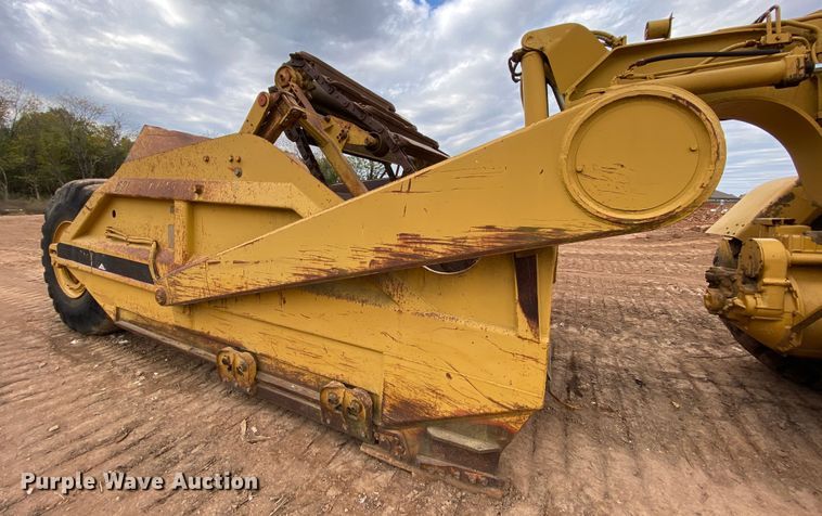 image for item HE9885 1968 Caterpillar J621  elevating scraper