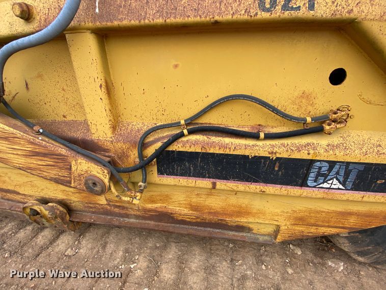 image for item HE9885 1968 Caterpillar J621  elevating scraper
