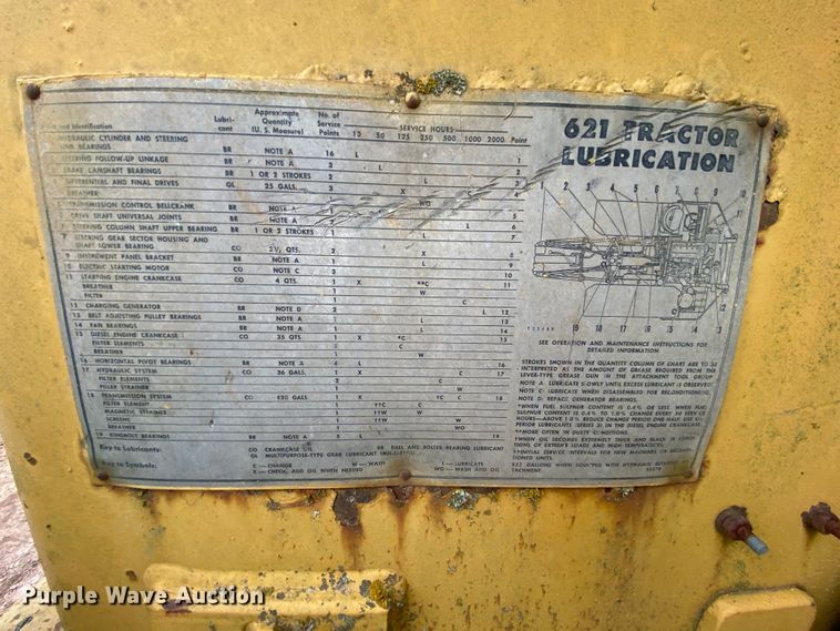 image for item HE9885 1968 Caterpillar J621  elevating scraper