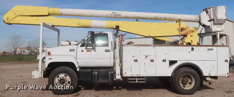 image for item HJ9307 2000 Chevrolet C8500  bucket truck