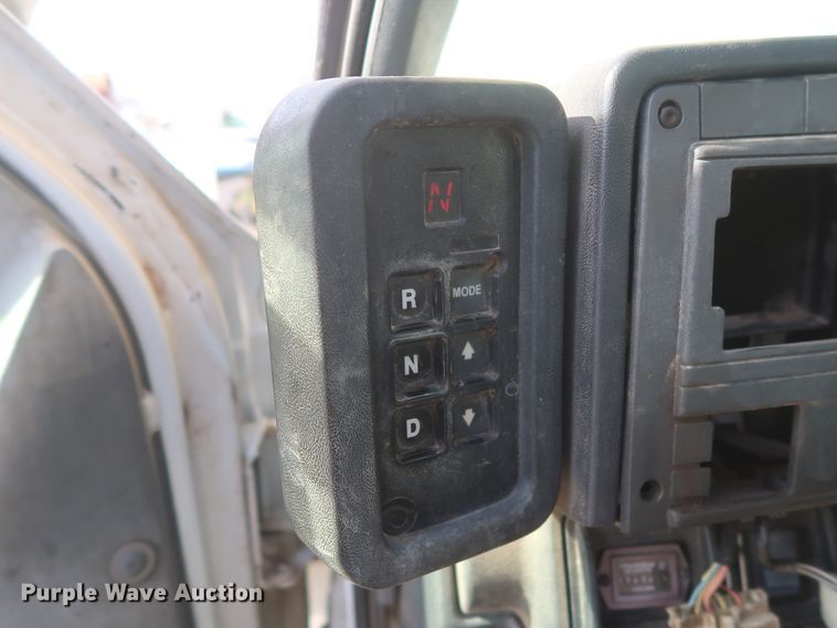 image for item HJ9307 2000 Chevrolet C8500  bucket truck