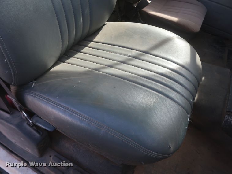 image for item HJ9307 2000 Chevrolet C8500  bucket truck