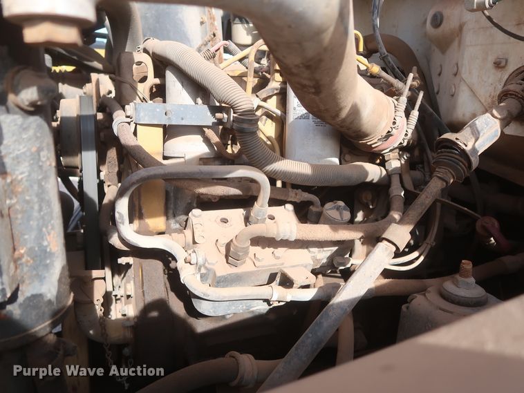 image for item HJ9307 2000 Chevrolet C8500  bucket truck