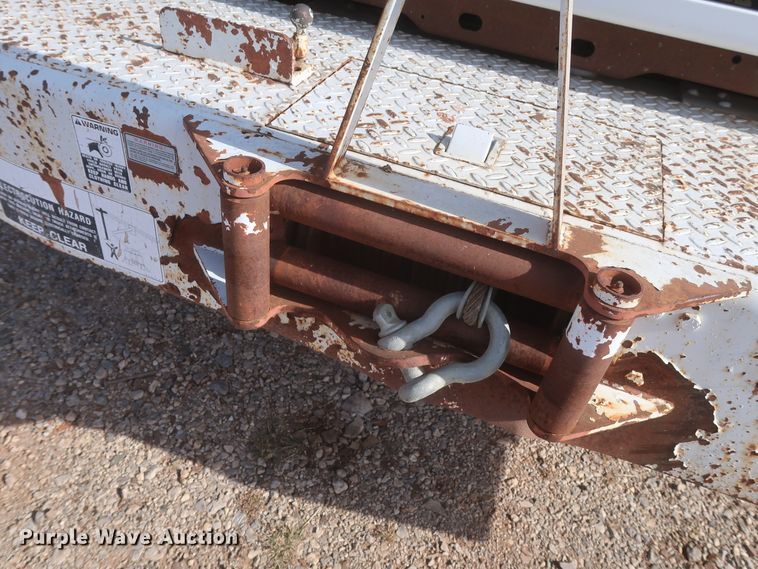 image for item HJ9307 2000 Chevrolet C8500  bucket truck