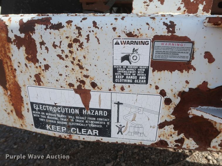 image for item HJ9307 2000 Chevrolet C8500  bucket truck