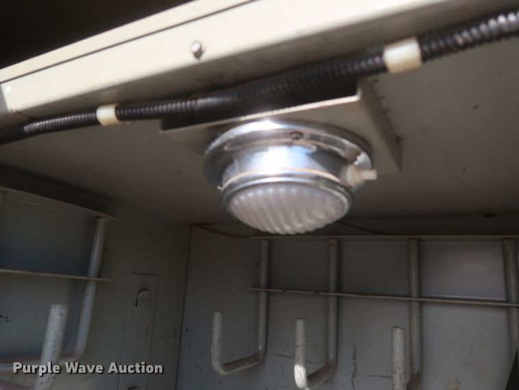 image for item HJ9307 2000 Chevrolet C8500  bucket truck