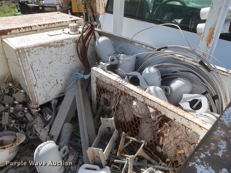 image for item HJ9307 2000 Chevrolet C8500  bucket truck