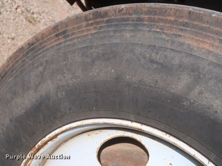 image for item HJ9307 2000 Chevrolet C8500  bucket truck