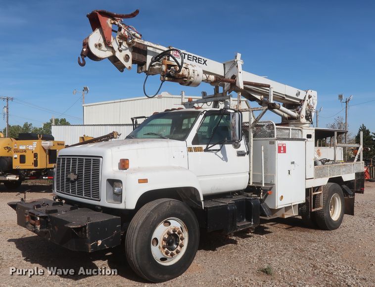 image for item HJ9308 1998 Chevrolet C7500  digger derrick truck
