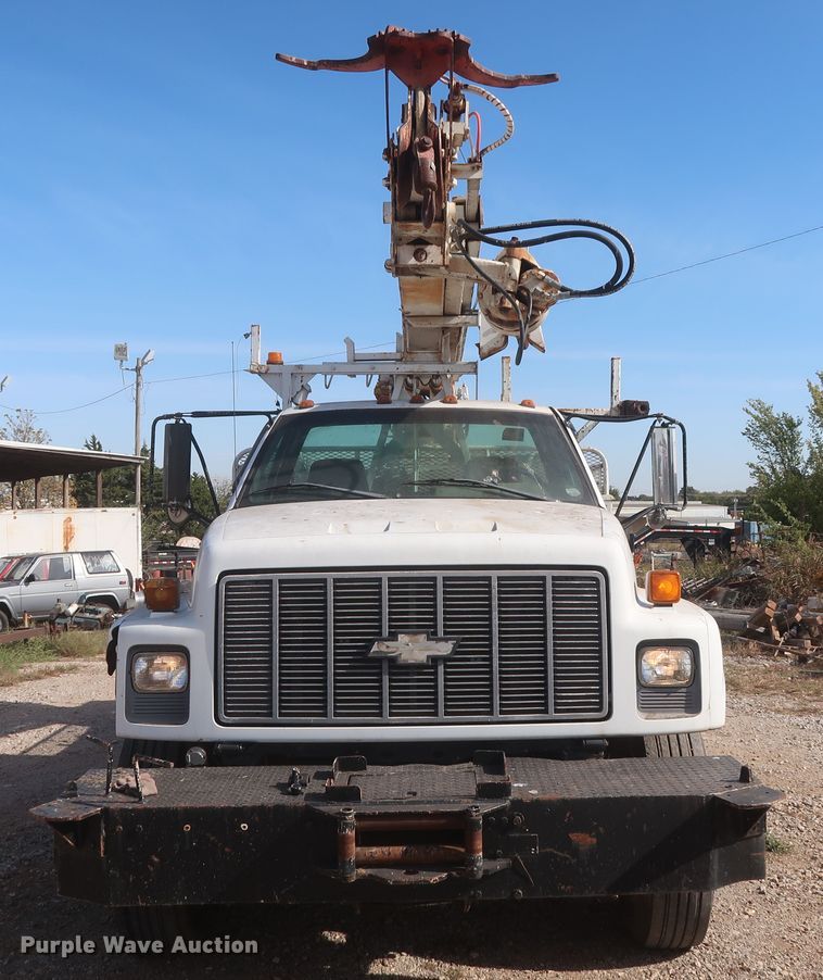 image for item HJ9308 1998 Chevrolet C7500  digger derrick truck