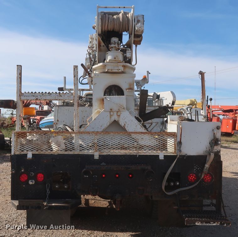 image for item HJ9308 1998 Chevrolet C7500  digger derrick truck