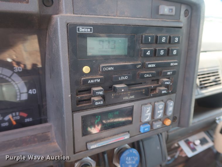 image for item HJ9308 1998 Chevrolet C7500  digger derrick truck