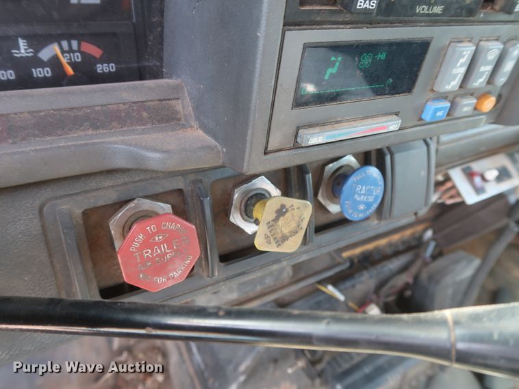 image for item HJ9308 1998 Chevrolet C7500  digger derrick truck