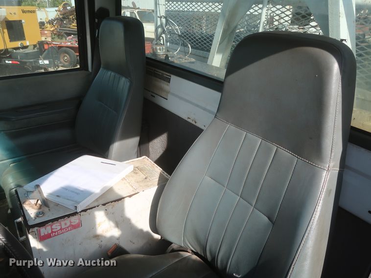 image for item HJ9308 1998 Chevrolet C7500  digger derrick truck