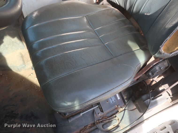 image for item HJ9308 1998 Chevrolet C7500  digger derrick truck