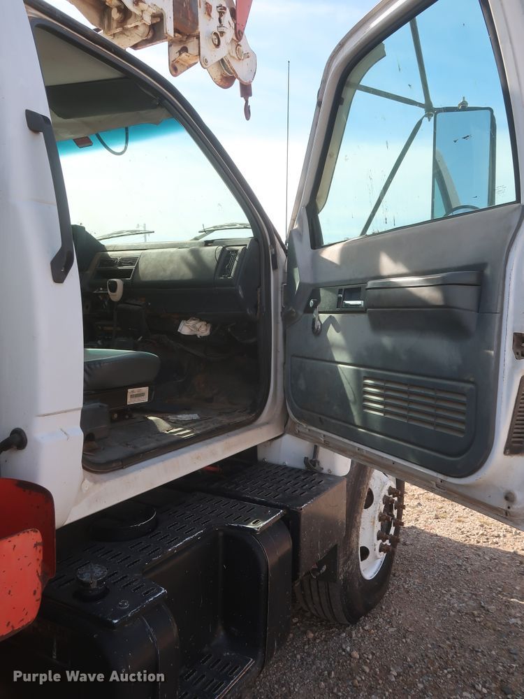 image for item HJ9308 1998 Chevrolet C7500  digger derrick truck